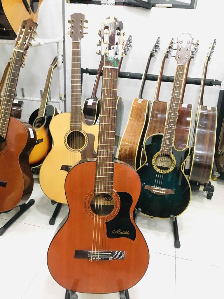 guitar Classic giá rẻ cho người mới