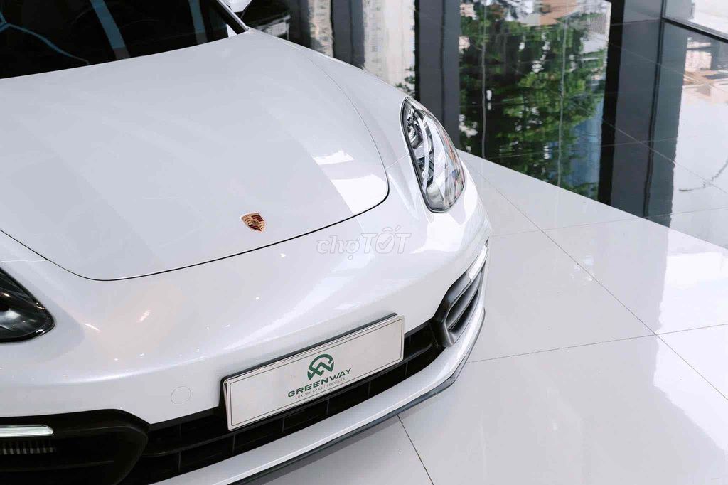 Porsche Panamera 4 Executive 2020 Белый-Коричневый