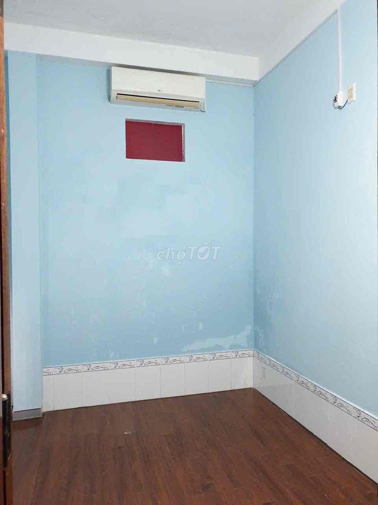 Furnished 3-storey house just off Phan Châu Trinh — photo 9