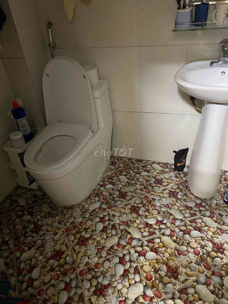 Закрытый дом с антресолью