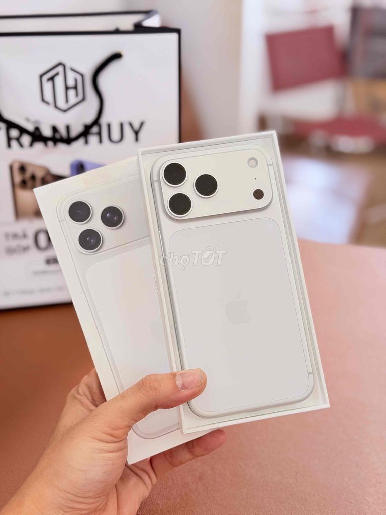 Apple iPhone 17 Pro Max 256GB Full BOX lướt. Mua bán Điện thoại tại Thành phố Buôn Ma Thuột Đắk Lắk được đăng bởi Đan Huy hình 1