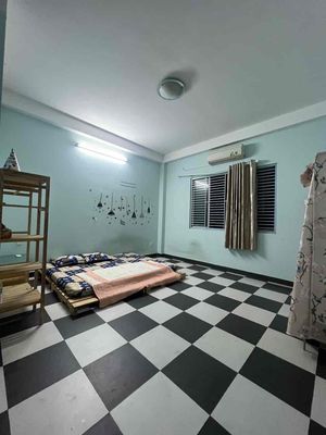 Phòng trọ có nhà vệ sinh riêng cửa sổ thoáng mát Hoà Bình Đầm Sen