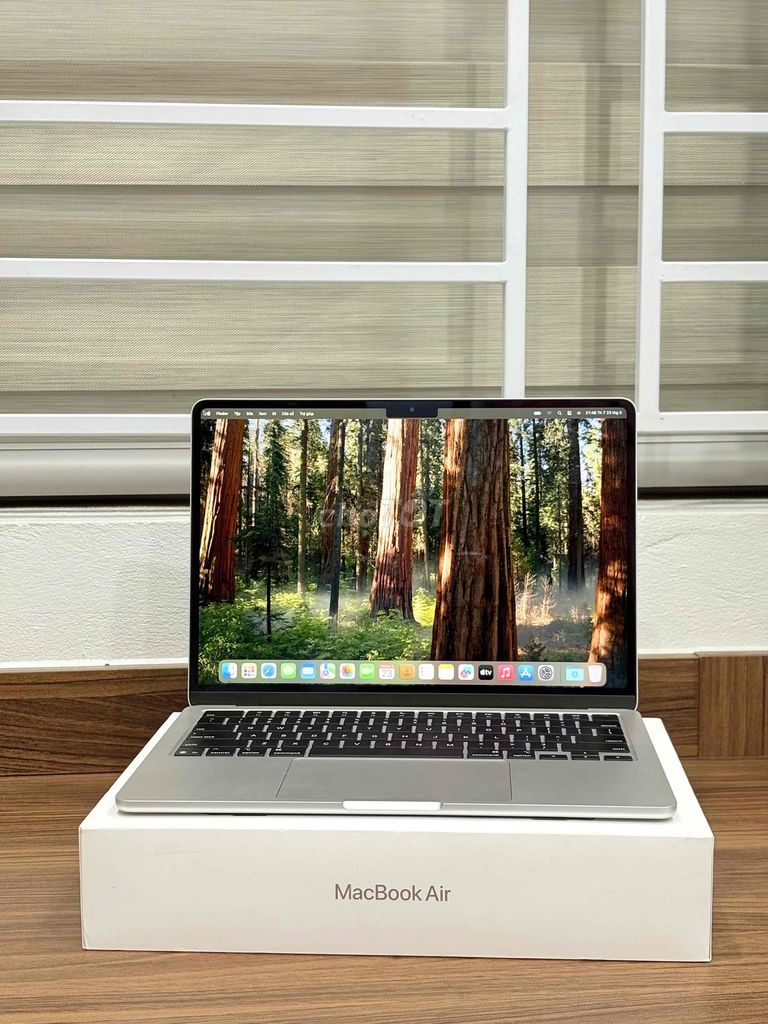 Macbook Air M4 16GB/256GB silver fullbox VN. Mua bán Laptop tại Quận Thanh Xuân Hà Nội được đăng bởi Nguyen Hung  hình 1