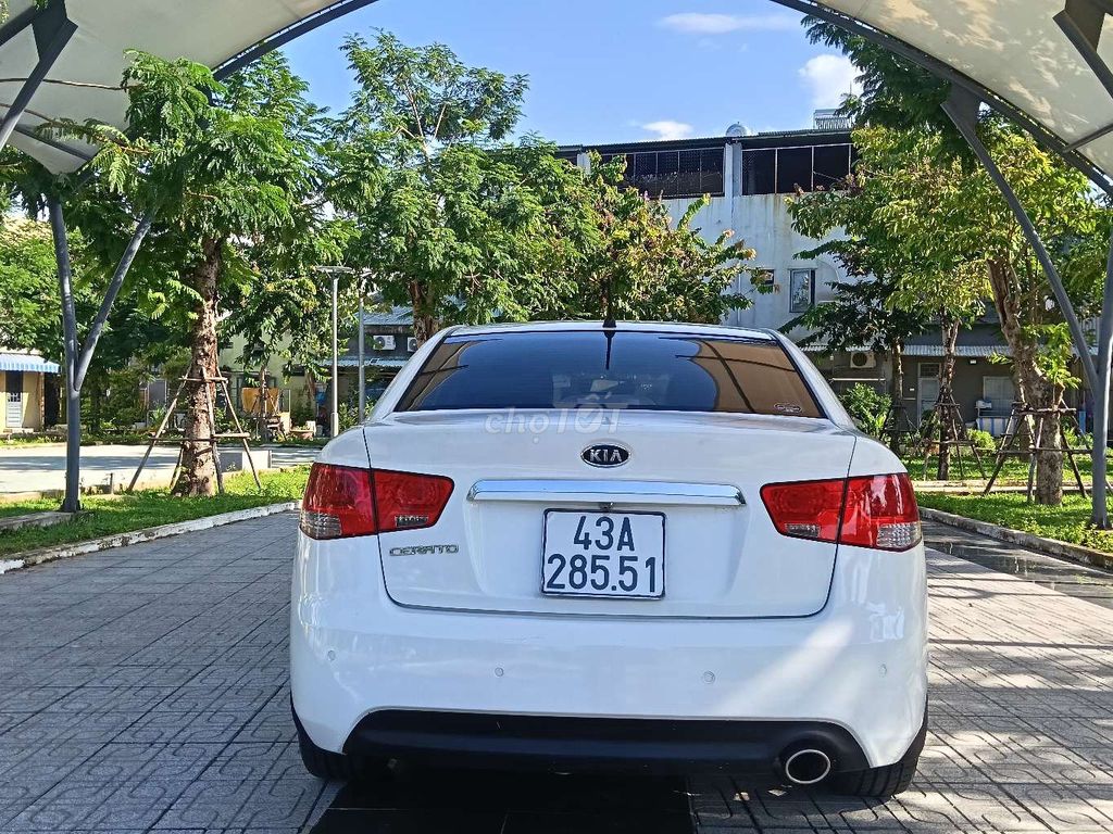 KIA Cerato 2010 Sedan Tự động Trắng 120.000 km