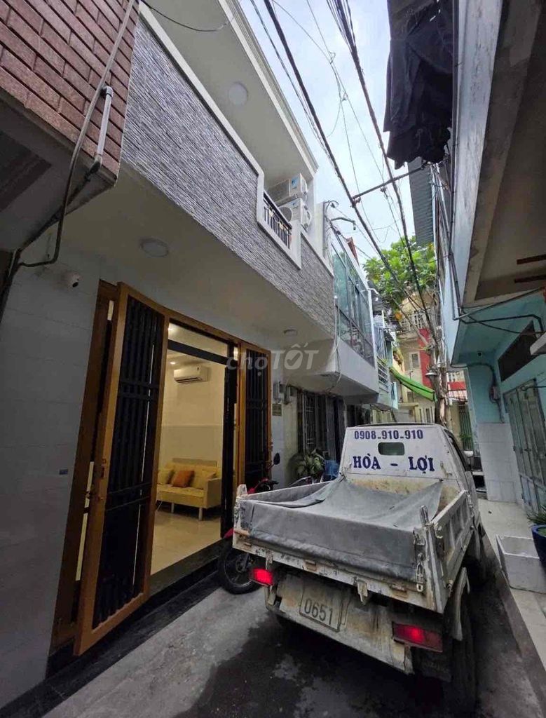 NHÀ SÀI GÒN SÁT BÊN ĐẦM SEN          Giá 4 tỷ 950