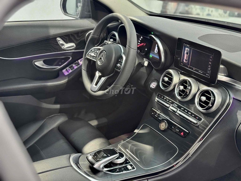 Mercedes Benz C200 FL model 2020 1 chủ. Mua bán Ô tô tại Quận 8 Tp Hồ Chí Minh được đăng bởi Khoa nguyễn hình 8