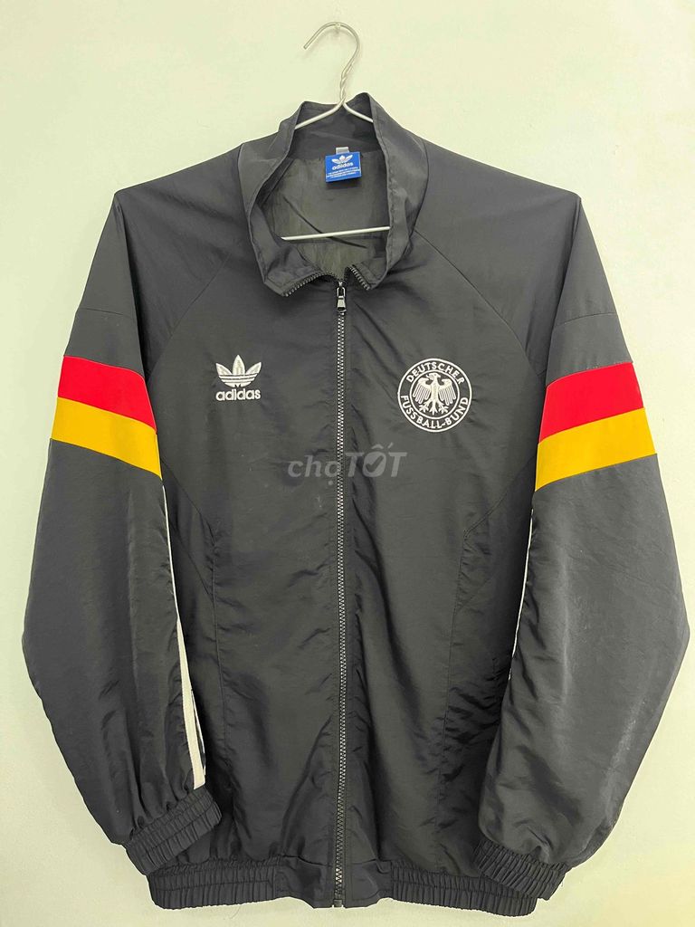 Áo khoác Adidas. Mua bán Quần áo tại Quận 8 Tp Hồ Chí Minh được đăng bởi Phạm Hải Đăng hình 1