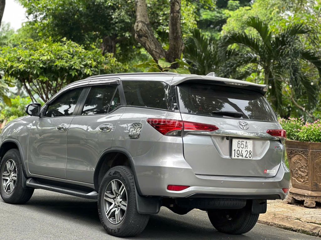 FORTUNER 2018 SỐ SÀN MÁY DẦU NHẬP KHẨU GIÁ CỰC Rẻ. Mua bán Ô tô tại Quận 7 Tp Hồ Chí Minh được đăng bởi USED CARS TRUNG KIÊN hình 7