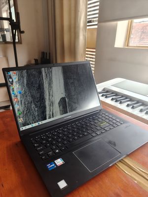ASUS VivoBook (Hàng trưng bày)  i7-1165G7/16GB/256. Mua bán Laptop tại Thành phố Thủ Đức Tp Hồ Chí Minh được đăng bởi Kuro Chan