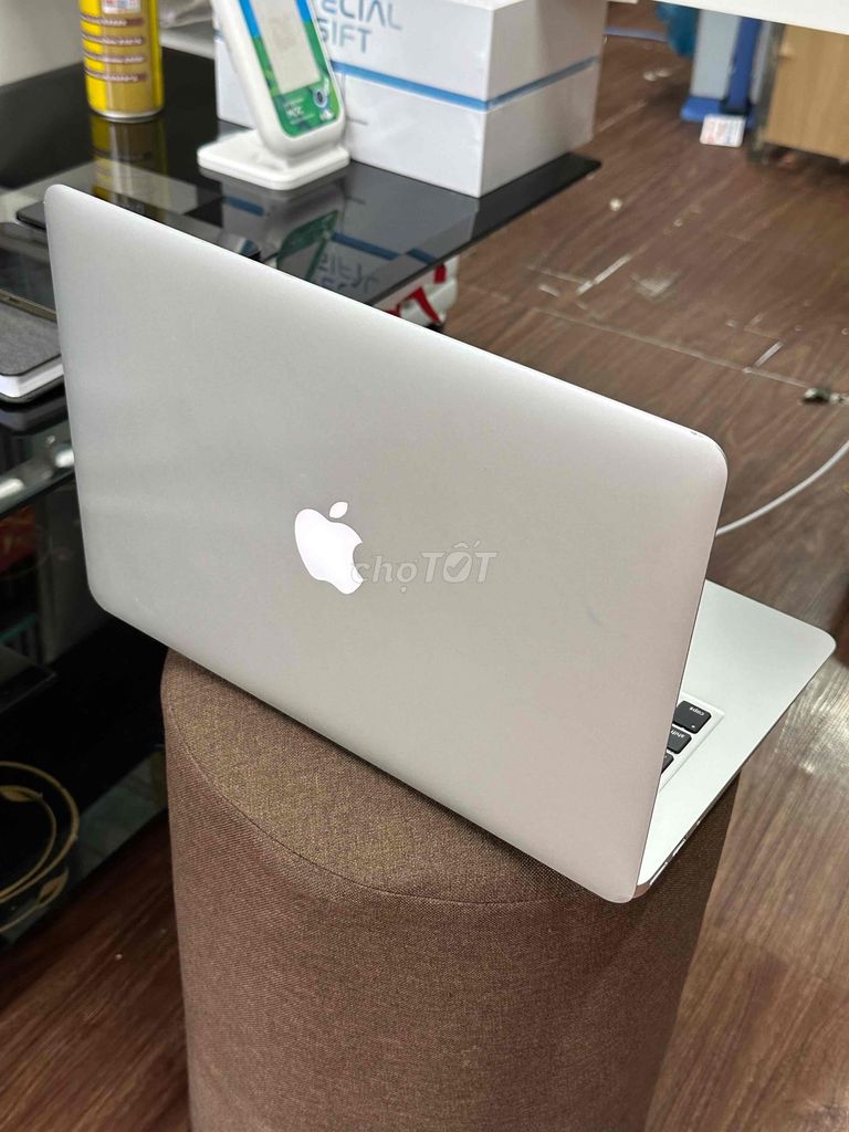 🍎Macbook Air 13 inch 2017 - Core i5 1.8Ghz. Mua bán Laptop tại Thành phố Huế Thừa Thiên Huế được đăng bởi Hoàng Lộc Smartphone  hình 1
