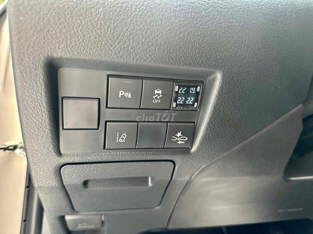 Toyota Vios 2023 1.5G Vàng cát siêu đẹp lướt. Mua bán Ô tô tại Quận Cầu Giấy Hà Nội được đăng bởi Cao Quý hình 9