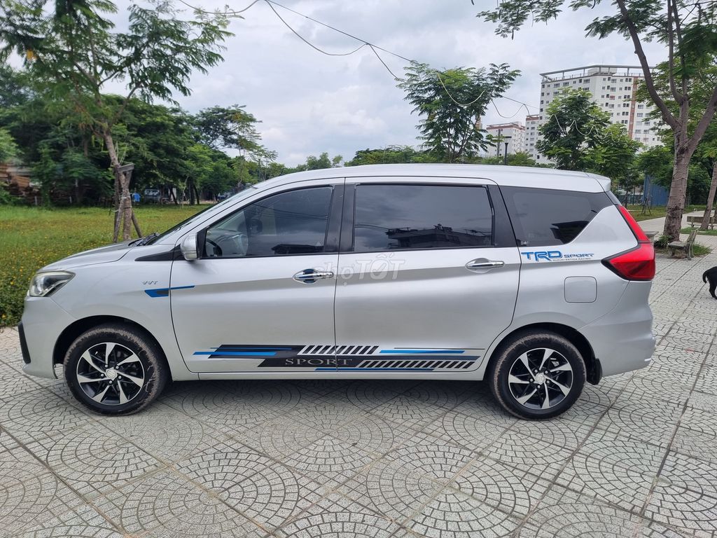 Cần bán xe gia đình ko dịch vụ. Mua bán Ô tô tại Quận Bình Tân Tp Hồ Chí Minh được đăng bởi Dự Nguyễn hình 2