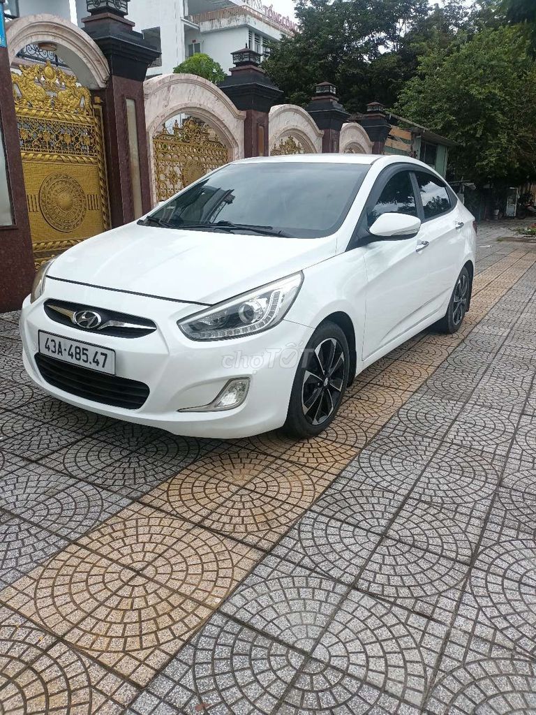 Hyundai Accent Blue 2013 Số sàn Trắng
