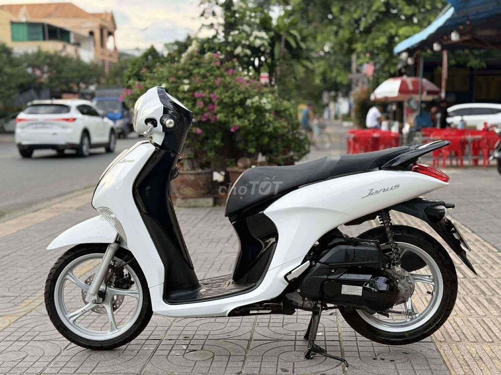 Bán Janus xe zin ngoại hình đẹp. Mua bán Xe máy tại Thành phố Vũng Tàu Bà Rịa - Vũng Tàu được đăng bởi Nam Hee hình 2