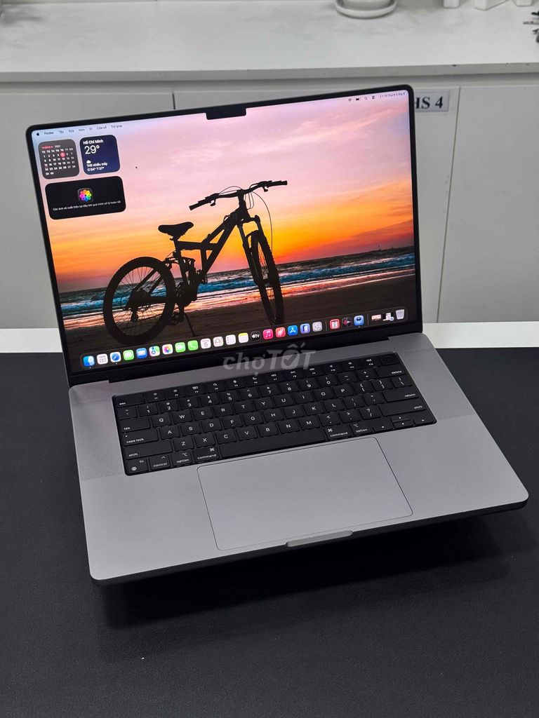 MacBook Pro 16” M1 Pro 32GB/512GB máy nguyên zin. Mua bán Laptop tại Quận 10 Tp Hồ Chí Minh được đăng bởi Viễn Huy Shop hình 1