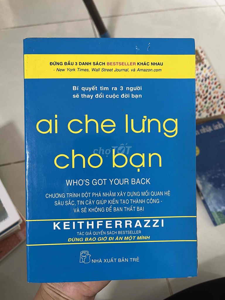 Pass sách Ai che lưng cho bạn 35k