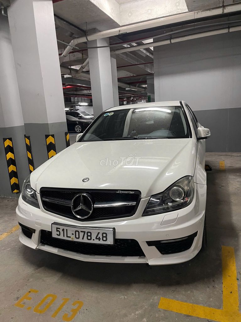 Mercedes Benz C Class 2012 C200 - 115000 km