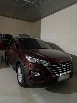 Cần bán Hyundai Tucson 2021 máy xăng tiêu chuẩn.