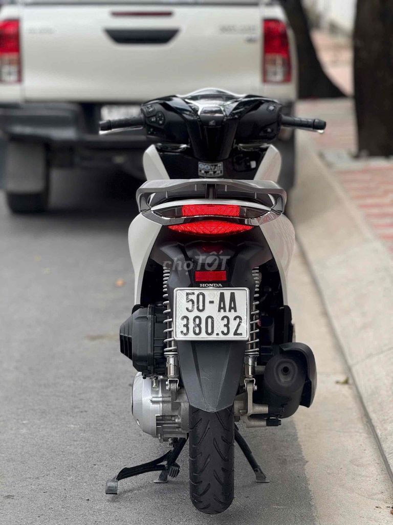 SH 125i ABS 2025 TRẮNG ( GÓP BAO NỢ XẤU ). Mua bán Xe máy tại Thành phố Thủ Đức Tp Hồ Chí Minh được đăng bởi Vũ Vũ hình 2
