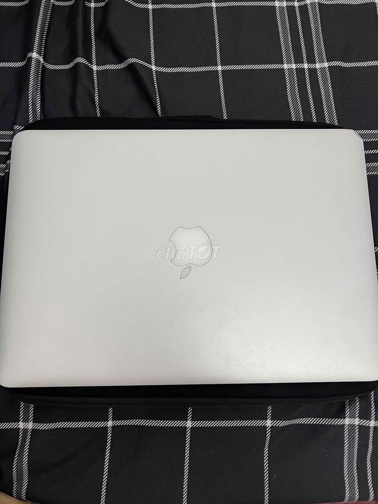 Apple MacBook Air i7 8GB Bạc. Mua bán Laptop tại Thành phố Long Xuyên An Giang được đăng bởi shop Diamond Store  hình 1