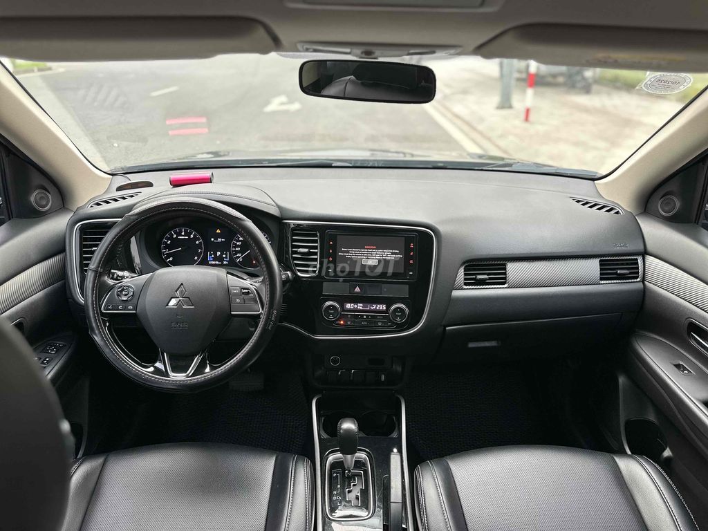 Mitsubishi Outlander 2019 2.0 CVT -. Mua bán Ô tô tại Quận Cầu Giấy Hà Nội được đăng bởi Đức Lợi Auto hình 9