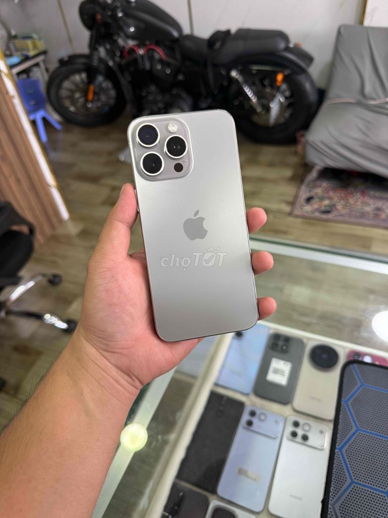 Iphone 15 Promax 512GB VN/A Ngoại Hình 97%. Mua bán Điện thoại tại Thành phố Tây Ninh Tây Ninh được đăng bởi Công Minh Mobile hình 1