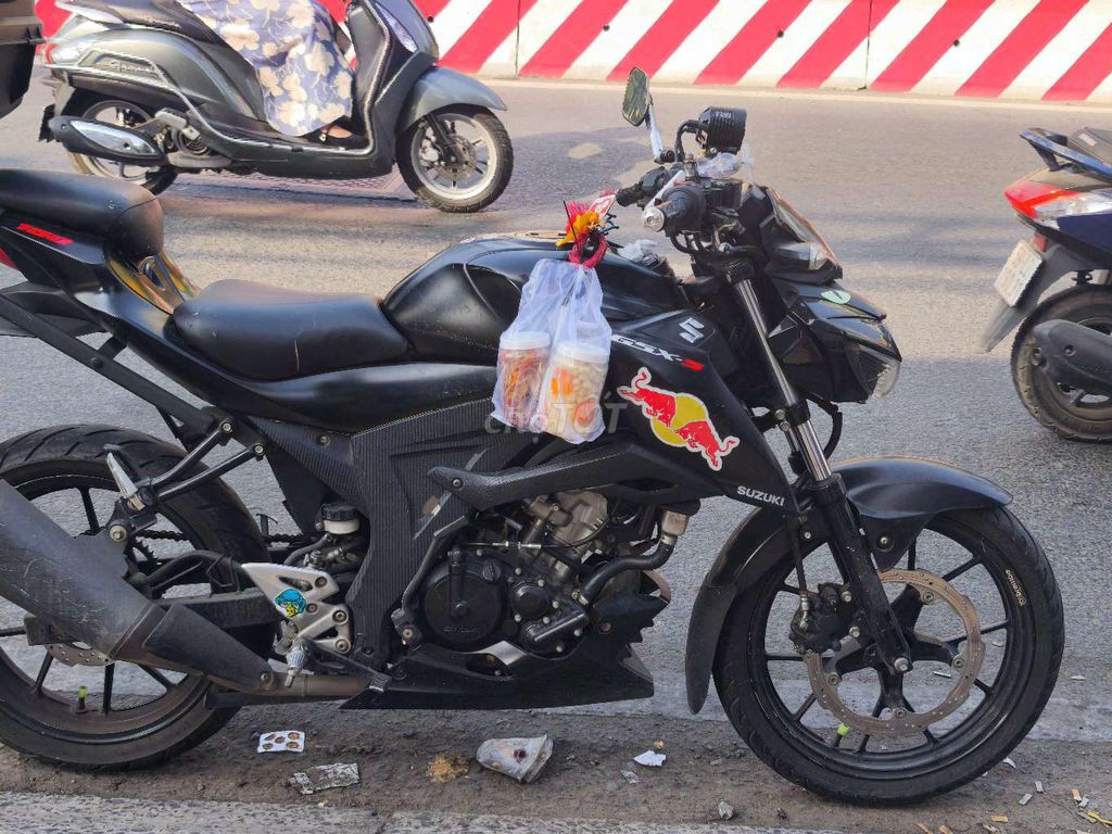 Suzuki GSX-S150 2017 Черный 55 000 км
