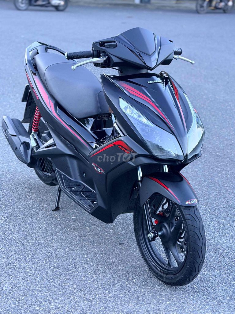 Honda Air Blade 2015 матовый черный родной мотор