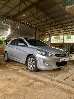 Hyundai Accent 2011 Bạc