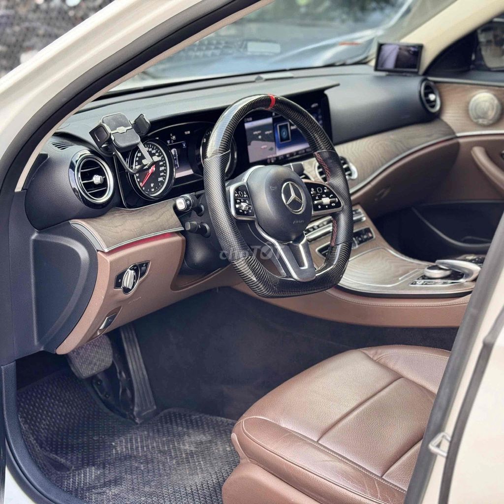 Mercedes E200 2019. Mua bán Ô tô tại Thành phố Thủ Đức Tp Hồ Chí Minh được đăng bởi Lê Nhường hình 5