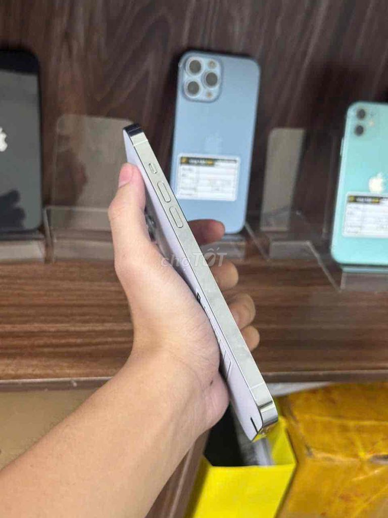 Apple iPhone 14 Pro Max Bạc Mỹ Like New. Mua bán Điện thoại tại Quận 12 Tp Hồ Chí Minh được đăng bởi Trần Minh Khôi hình 1