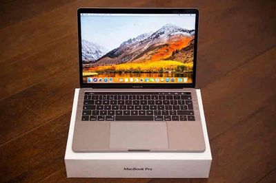 MACBOOK PRO 2017 full chức năng màn đẹp loa to. Mua bán Laptop tại Thành phố Thủ Đức Tp Hồ Chí Minh được đăng bởi Sơn Nguyễn