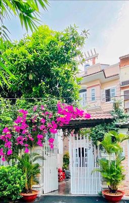 Biệt thự sân vườn hẻm 8M KDC Kiều Đàm Q7. Cho thuê nhà ở tại Quận 7 Tp Hồ Chí Minh được đăng bởi  Quốc Đạt 