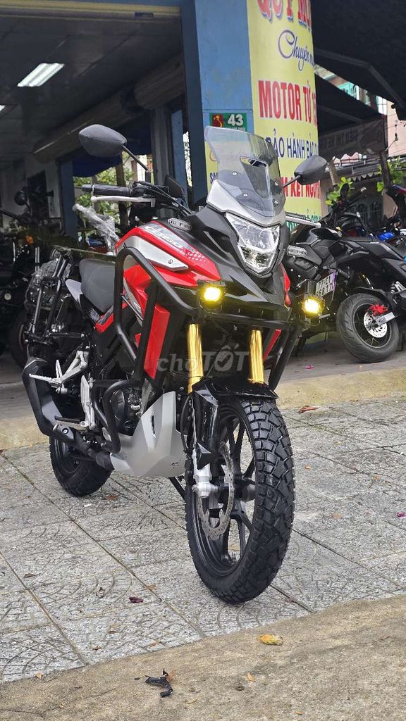 Honda CB150X 2024 Красный, Черный, Серебристый