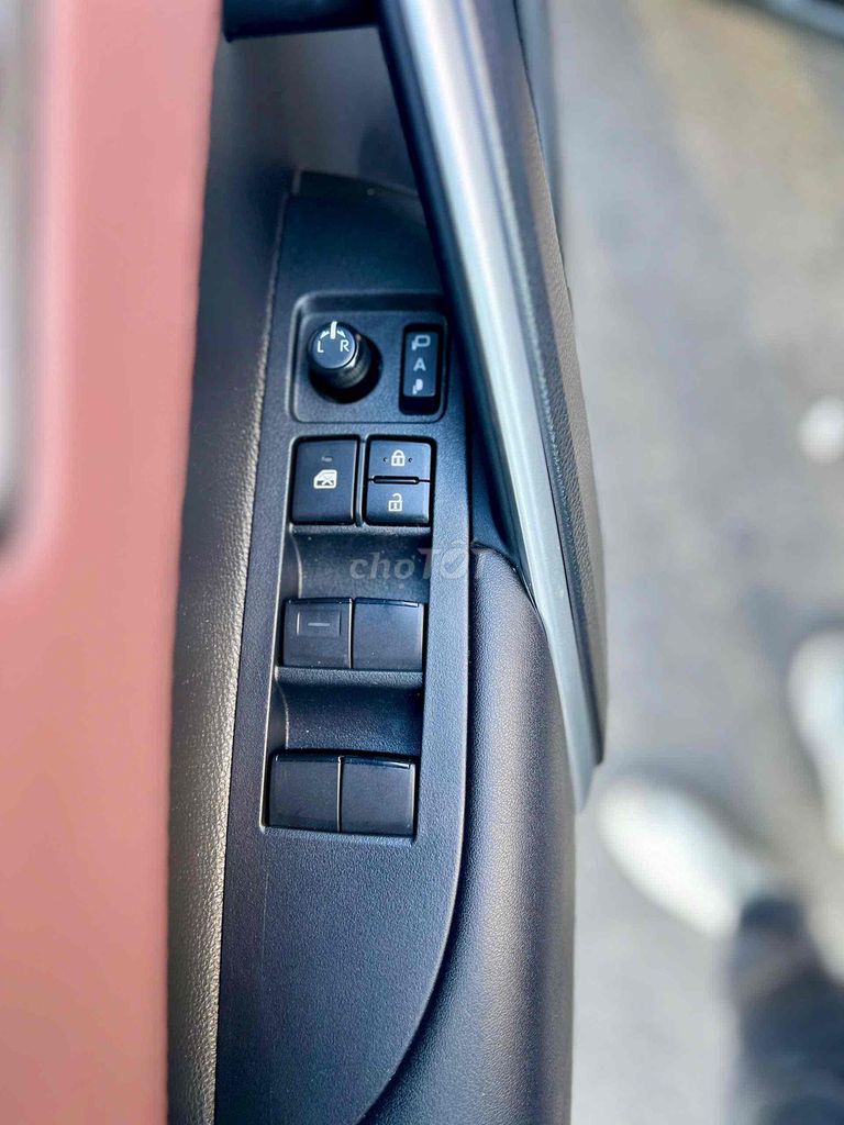 Toyota Cross 2022 1.8V 45000 km Đen. Mua bán Ô tô tại Quận Cầu Giấy Hà Nội được đăng bởi Vũ Duy Khánh hình 12