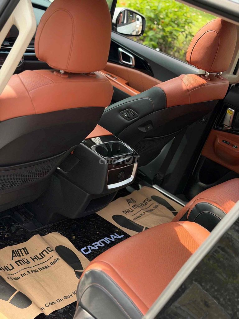 Kia Carnival facelift Signature 2.2D -lướt 2vạn km. Mua bán Ô tô tại Quận 1 Tp Hồ Chí Minh được đăng bởi Nguyên hình 10