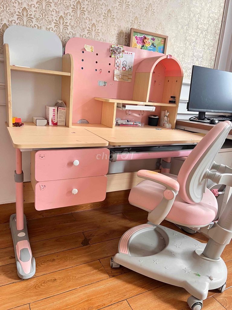Nhà dư bộ bàn học cao cấp cần thanh lý. Mua bán Bàn ghế tại Quận Gò Vấp Tp Hồ Chí Minh được đăng bởi Manh Phu hình 1