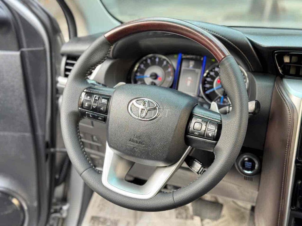 Toyota Fortuner 2018 - 67000 km. Mua bán Ô tô tại Quận 12 Tp Hồ Chí Minh được đăng bởi Nam Trường  hình 7