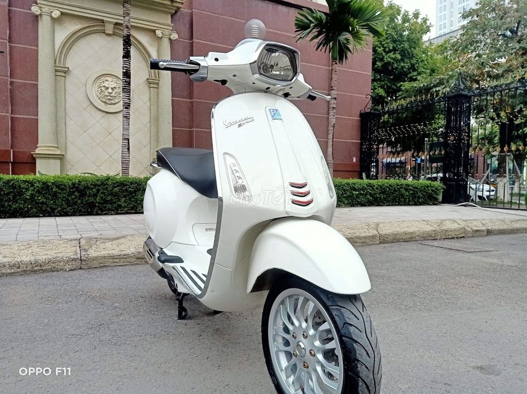 XE MÁY PIAGGIO VESPA 125 MÀUTRẮNG  QUÁ ĐẸP ĐK 2018. Mua bán Xe máy tại Quận Cầu Giấy Hà Nội được đăng bởi TUẤN MINH hình 5