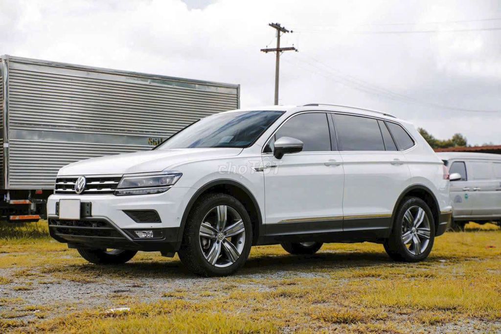 VOLKSWAGEN TIGUAN LUXURY S 2023 ODO 29000km. Mua bán Ô tô tại Quận Gò Vấp Tp Hồ Chí Minh được đăng bởi TUYỀN KUPPY XE LƯỚT LUXURY  hình 2