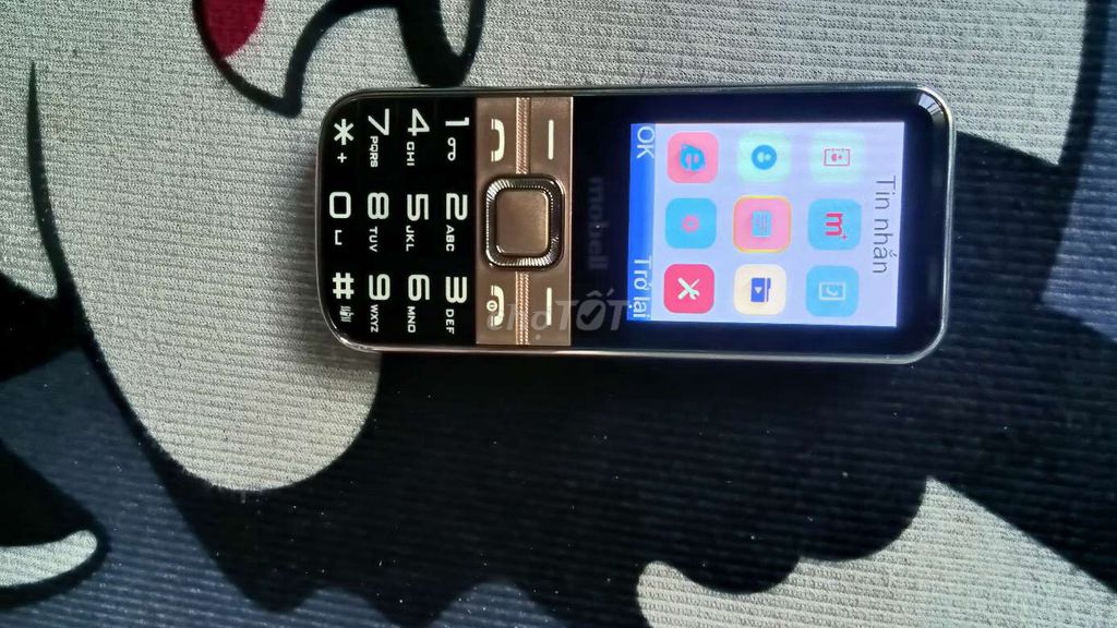Điện thoại Mobell 2 SIM Đen Vàng đồng. Mua bán Điện thoại tại Thị xã Bến Cát Bình Dương được đăng bởi Cường LCVC hình 1