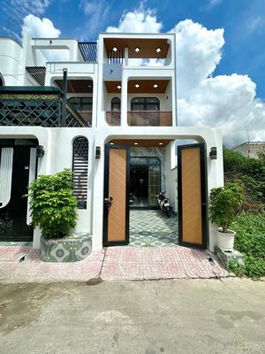 BÁN GẤP NHÀ ĐẸP