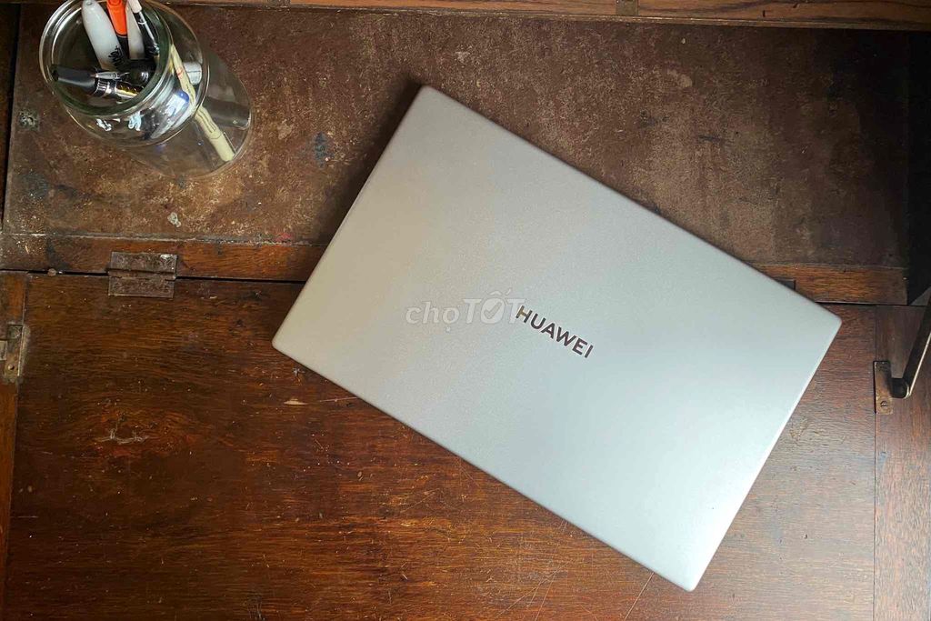 Pass máy tính xách tay Huawei Matebook D15