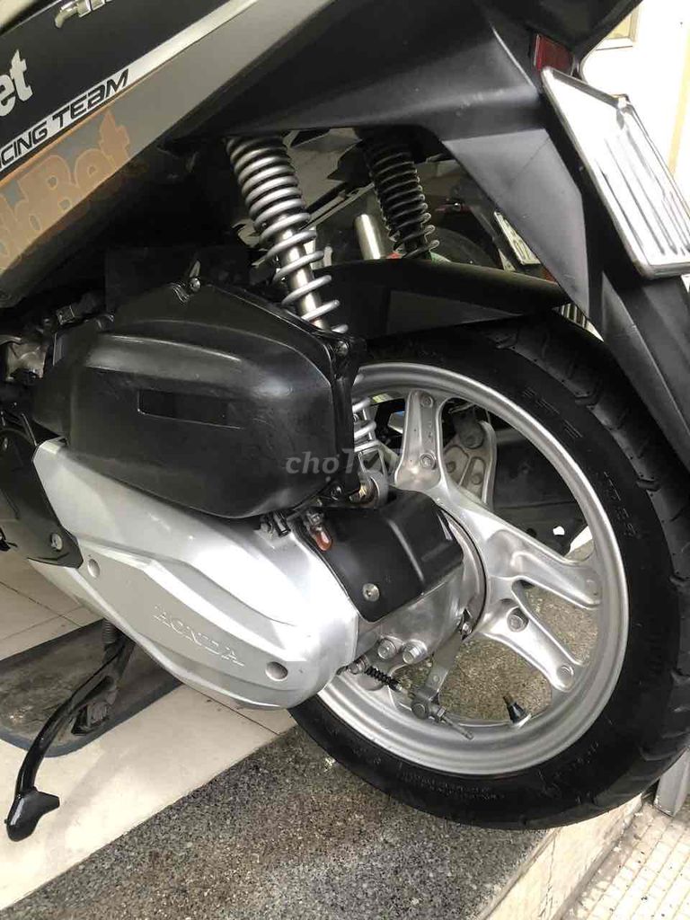 BÁN AIRBLADE PBĐB Fi 125/T12.2017 TRÙM MỀN,BSTP. Mua bán Xe máy tại Quận 3 Tp Hồ Chí Minh được đăng bởi Bích Chi hình 6