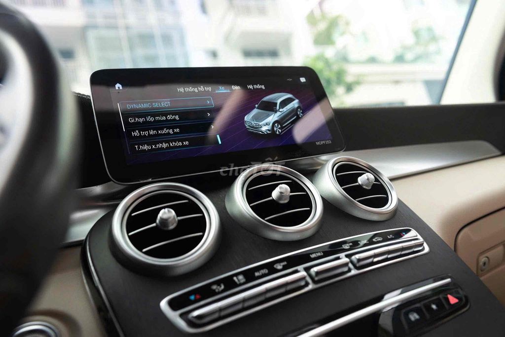 Mercedes Benz GLC300 4matic 2021 Đen // Kem. Mua bán Ô tô tại Quận 7 Tp Hồ Chí Minh được đăng bởi Nguyễn Lê Trung hình 12