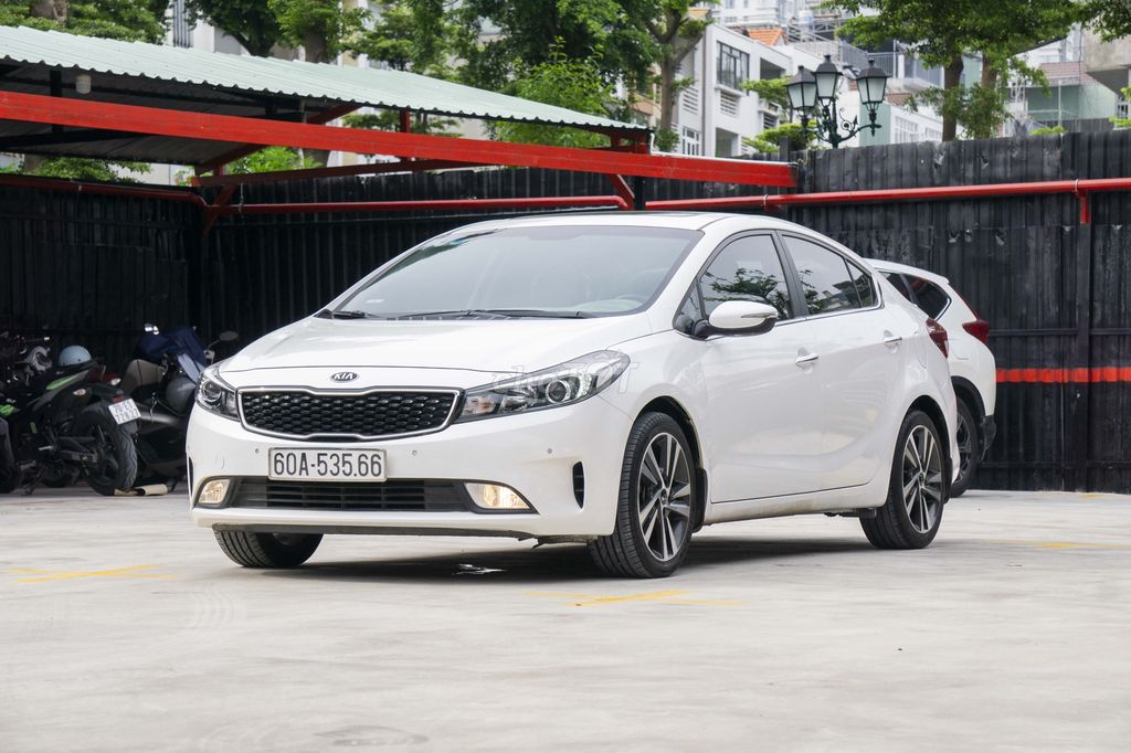 Kia Cerato 2018 1.6 AT - 48,000 km