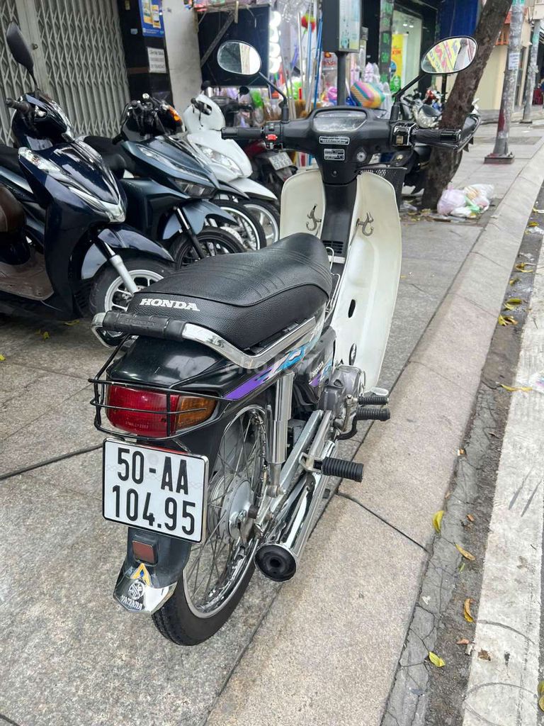 Honda dream 1995 zing nguyên bản mới 80% Bstp cc. Mua bán Xe máy tại Quận Tân Phú Tp Hồ Chí Minh được đăng bởi Tuanduy hình 2