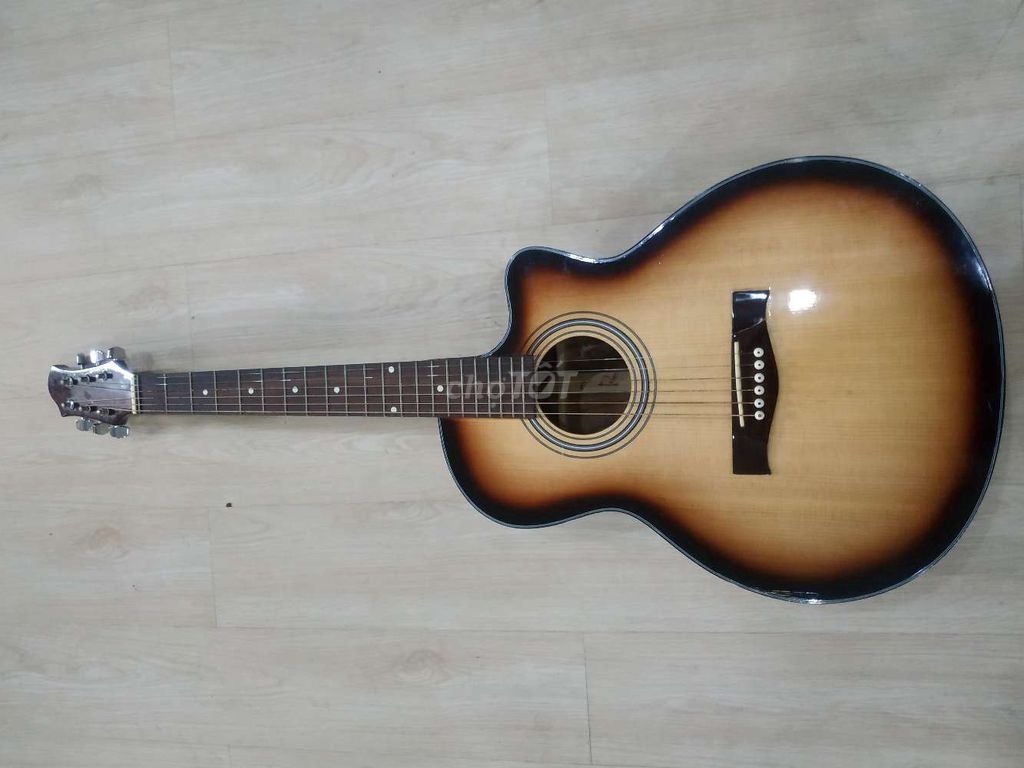 0908359567 - Guitar acoustuc còn mới 90% giá rẻ 650k