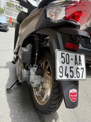 xe mới chưa lăn bánh kèm biển đấu giá. Mua bán Xe máy tại Quận 4 Tp Hồ Chí Minh được đăng bởi đạt