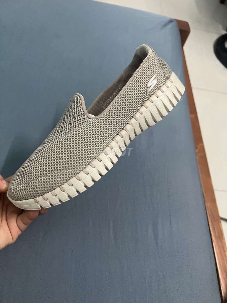 Giày lười Skechers Gowalk Nữ size 37. Mua bán Giày dép tại Thành phố Thủ Đức Tp Hồ Chí Minh được đăng bởi GIÀY SI HIỆU hình 1